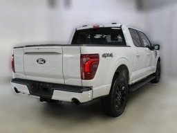 Ford F-150 LARIAT 4WD SuperCrew 5.5' Box 2026