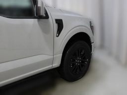 Ford F-150 LARIAT 4WD SuperCrew 5.5' Box 2026