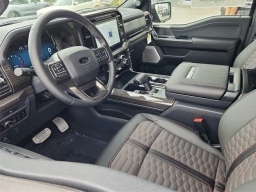 Ford F-150 LARIAT 4WD SuperCrew 5.5' Box 2025