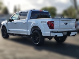 Ford F-150 LARIAT 4WD SuperCrew 5.5' Box 2026