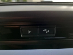 Ford F-150 LARIAT 4WD SuperCrew 5.5' Box 2025