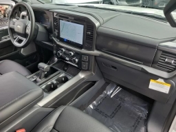 Ford F-150 LARIAT 4WD SuperCrew 5.5' Box 2025