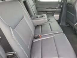 Ford F-150 LARIAT 4WD SuperCrew 5.5' Box 2025