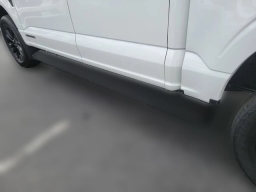 Ford F-150 LARIAT 4WD SuperCrew 5.5' Box 2025