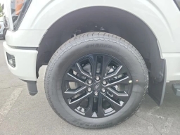 Ford F-150 LARIAT 4WD SuperCrew 5.5' Box 2025