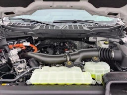 Ford F-150 LARIAT 4WD SuperCrew 5.5' Box 2026