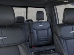 Ford F-150 Platinum 4WD SuperCrew 5.5' Box 2025