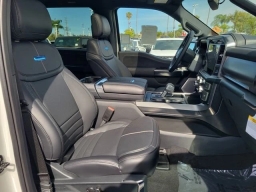 Ford F-150 Platinum 4WD SuperCrew 5.5' Box 2026