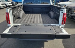 Ford F-150 Platinum 4WD SuperCrew 5.5' Box 2026