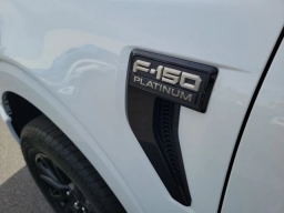 Ford F-150 Platinum 4WD SuperCrew 5.5' Box 2026