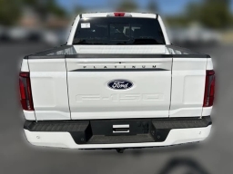 Ford F-150 Platinum 4WD SuperCrew 5.5' Box 2026