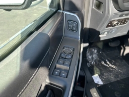 Ford F-150 Platinum 4WD SuperCrew 5.5' Box 2026