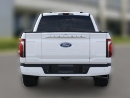 Ford F-150 Platinum 4WD SuperCrew 5.5' Box 2026