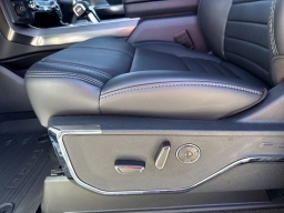 Ford F-150 Platinum 4WD SuperCrew 5.5' Box 2025