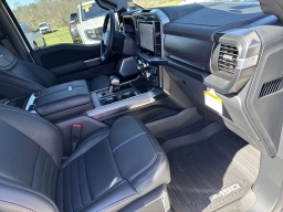 Ford F-150 Platinum 4WD SuperCrew 5.5' Box 2025