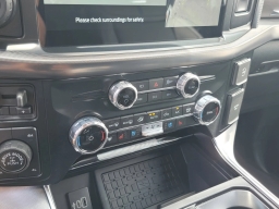 Ford F-150 Platinum 4WD SuperCrew 5.5' Box 2025