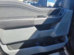 Ford F-150 Lightning XLT 4WD SuperCrew 5.5' Box 2025