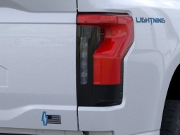 Ford F-150 Lightning XLT 4WD SuperCrew 5.5' Box 2025