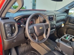 Chevrolet Silverado 1500 Custom 4WD Crew Cab 157" 2026