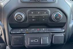 Chevrolet Silverado 1500 Custom 4WD Crew Cab 157" 2026