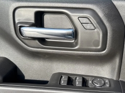 Chevrolet Silverado 1500 Custom 4WD Crew Cab 157" 2026