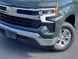 Chevrolet Silverado 1500 4WD Crew Cab 147" LT w/1LT 2026