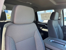 Chevrolet Silverado 1500 4WD Crew Cab 147" LT w/1LT 2026