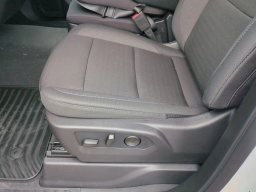 Chevrolet Silverado 1500 Custom 4WD Double Cab 147" 2026