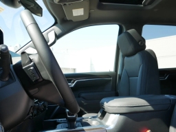 Chevrolet Silverado 1500 RST 4WD Crew Cab 147" 2026