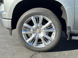 Chevrolet Silverado 1500 4WD Crew Cab 147" High Country 2026