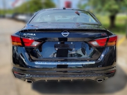 Nissan Altima SR FWD 2026