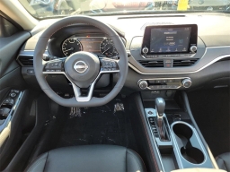 Nissan Altima SR FWD 2026