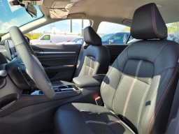 Nissan Altima SR FWD 2026