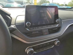 Nissan Altima SR FWD 2026