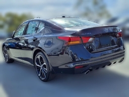 Nissan Altima SR FWD 2026