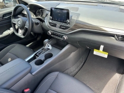 Nissan Altima SV FWD 2026