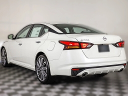 Nissan Altima SL FWD 2025