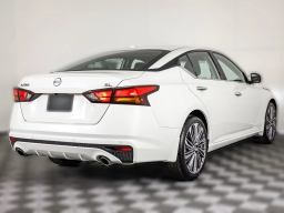 Nissan Altima SL FWD 2025