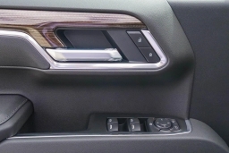 Chevrolet Silverado 1500 LT 4WD Crew Cab 157" 2026