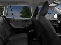 Toyota RAV4 LE FWD (GS) 2026