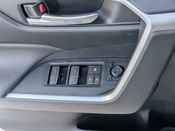 Toyota RAV4 XLE AWD (Natl) 2025