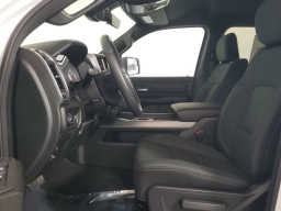 Ram 1500 Express 4x4 Crew Cab 5'7" Box 2026