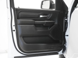 Ram 1500 Express 4x4 Crew Cab 5'7" Box 2026