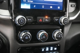 Ram 1500 Express 4x4 Crew Cab 5'7" Box 2026