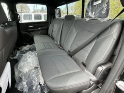 Ram 1500 Express 4x4 Crew Cab 5'7" Box 2026