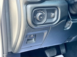 Ram 1500 Tradesman 4x4 Crew Cab 5'7" Box 2026