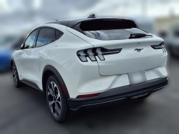 Ford Mustang Mach-E Select RWD 2026