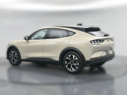 Ford Mustang Mach-E Select RWD 2026