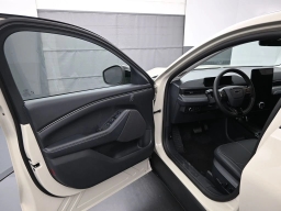 Ford Mustang Mach-E Select RWD 2026