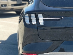 Ford Mustang Mach-E Select RWD 2026